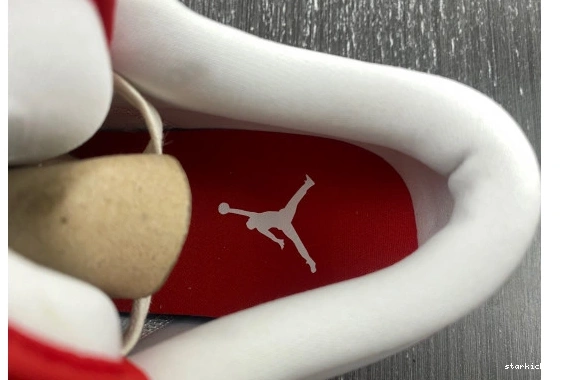 DJ5186-100 DJ5186-100 Jordan Low  1  Spades 1125